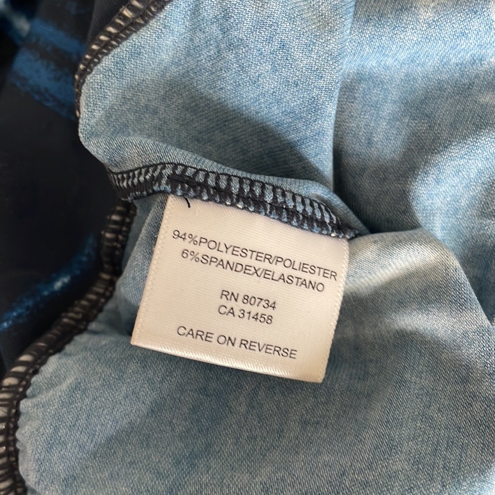 Bcbg Maxazria Oversized Patterned Top - image 7